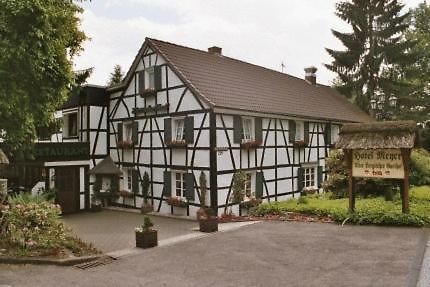 Hotel Meyer Kürten エクステリア 写真