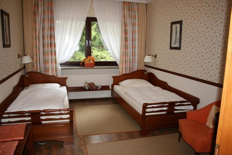 Hotel Meyer Kürten エクステリア 写真