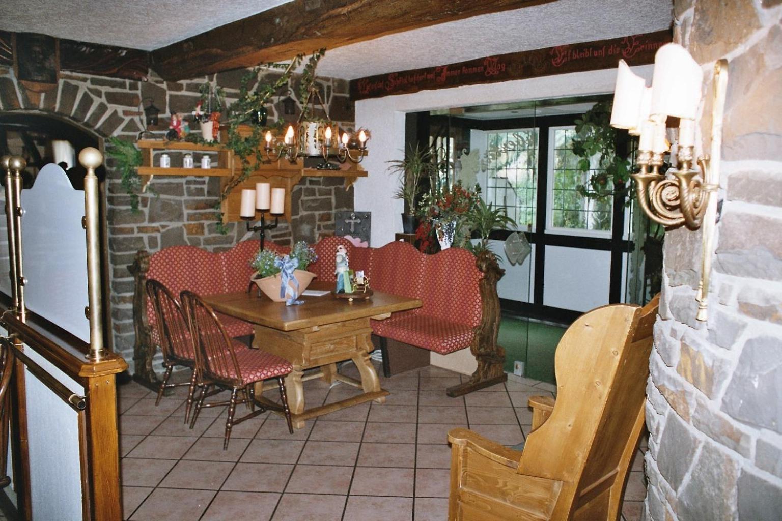 Hotel Meyer Kürten エクステリア 写真